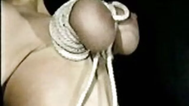 Gratis porno ingen registrering  Valeria i rød dansk mor porno rem på dildo dybe struber og får cum i hendes mund
