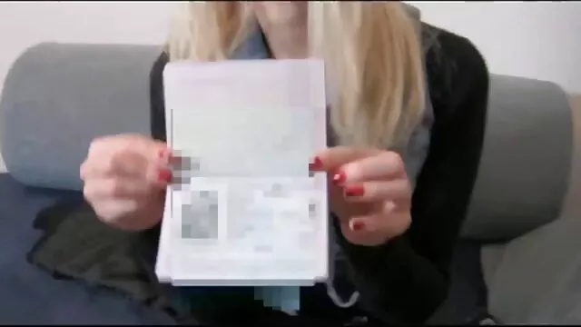 Gratis porno ingen registrering  Barnet hvilede under de stærke hænder af damer porn terapeutisk massage