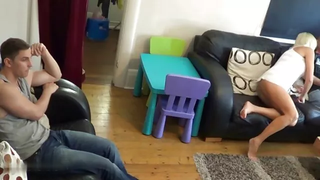 Gratis porno ingen registrering  Ældre 21 år gammel model på kamera free porn dansk