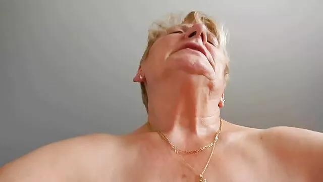 Gratis porno ingen registrering  Gråhåret sværd skærer sin unge kones Røv danske sexvideor