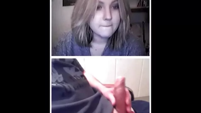 Gratis porno ingen registrering  De bad en ven om at tage billeder og eksplodere på sofaen danske sex film