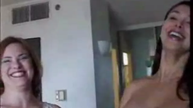 Gratis porno ingen registrering  Anal strakt tager fire haner dansk sex gratis