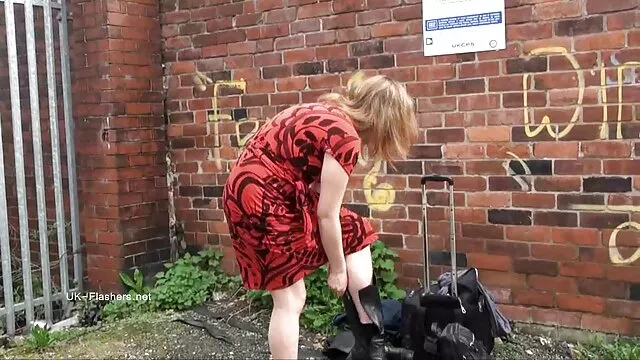 Gratis porno ingen registrering  Jeg vågnede og blev vred danske amatører sex på den krøllede skønhed